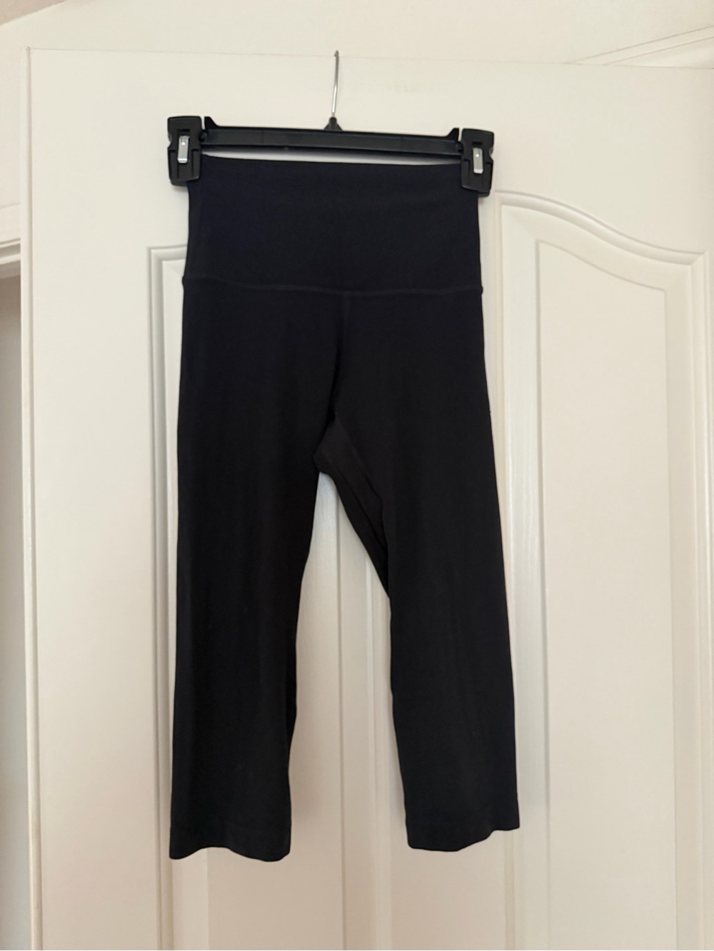 lululemon athletica Black Cropped Leggings